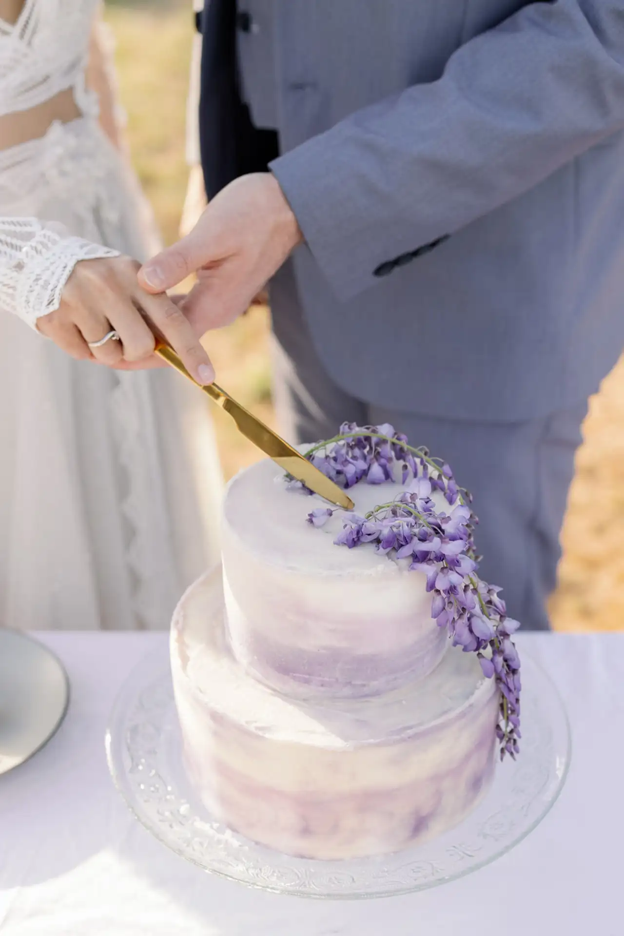 Purple-Elopement-weddingtalescrete (4)