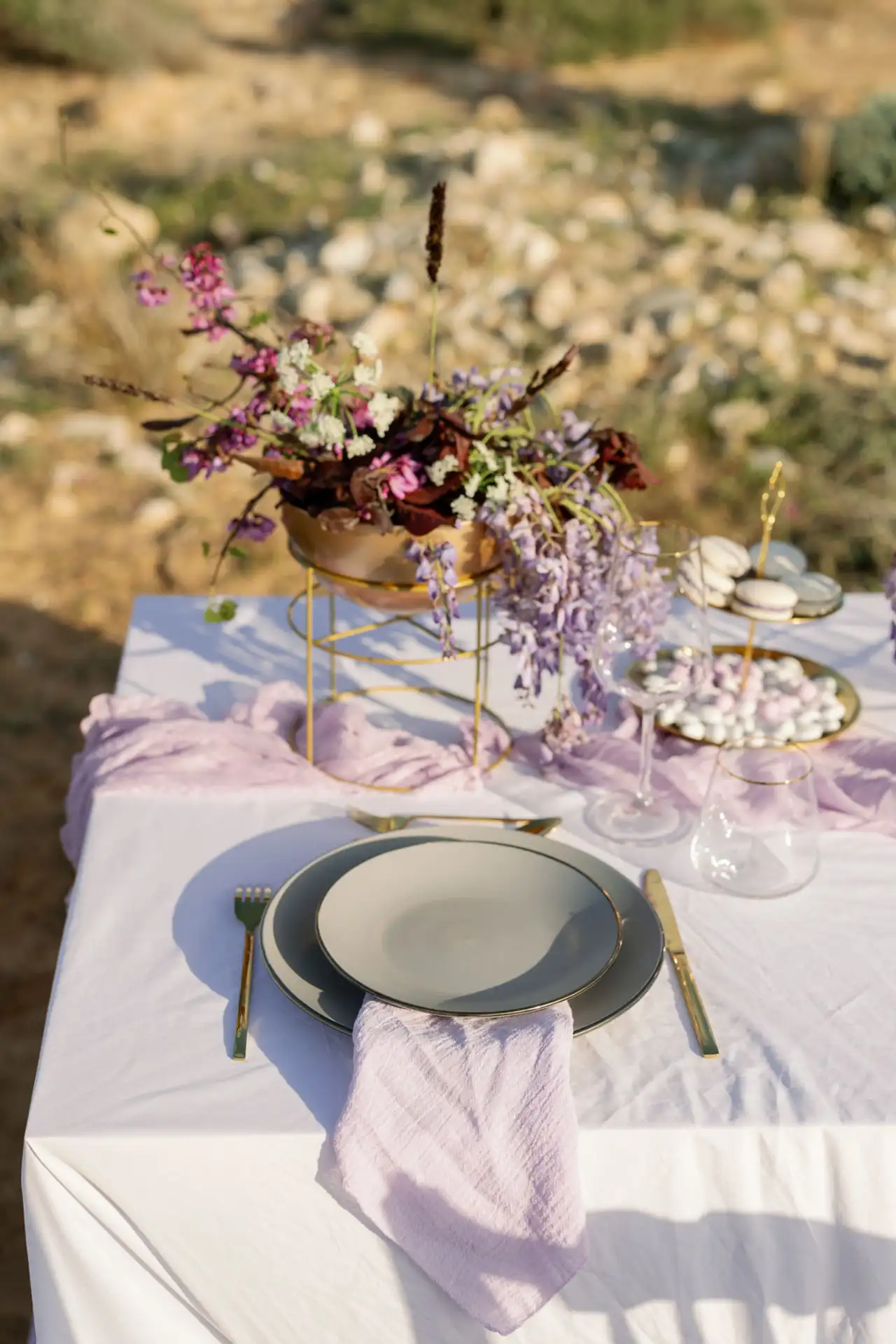 Purple-Elopement-weddingtalescrete (6)
