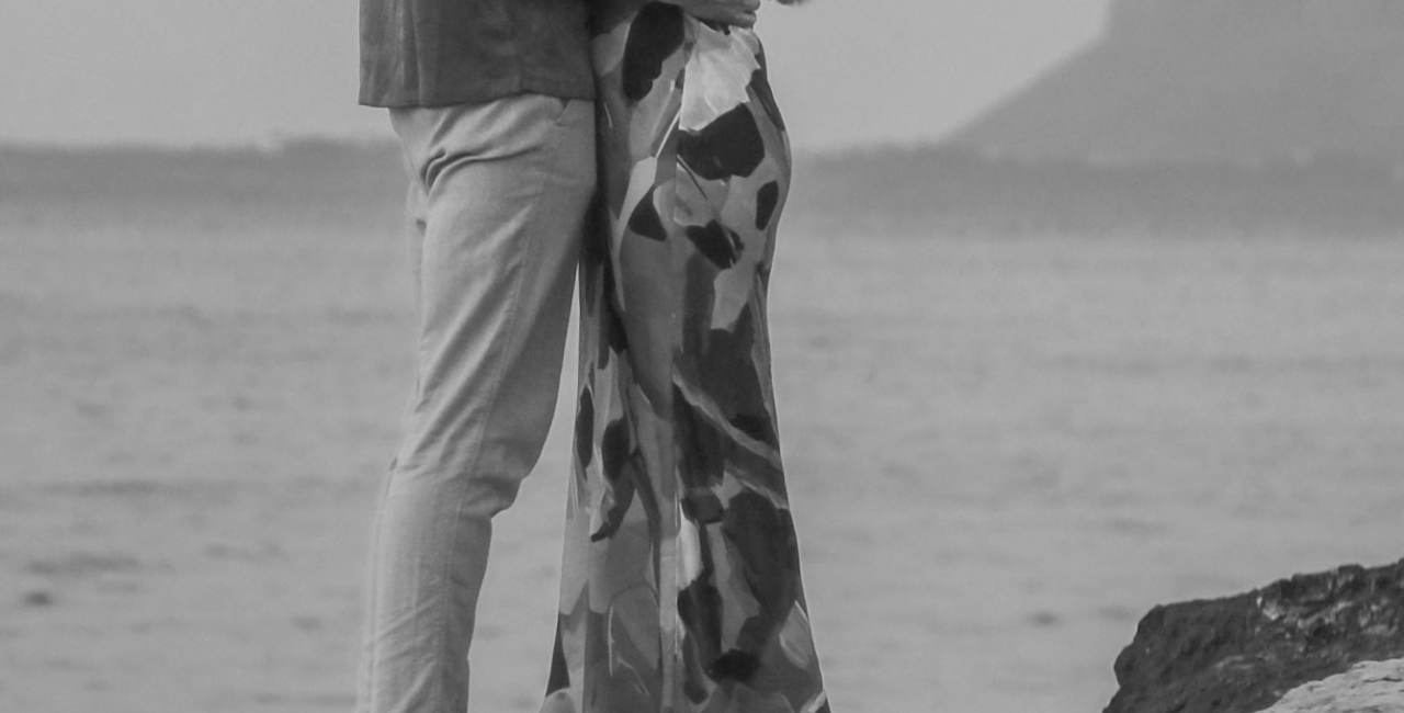 romanti-moment-from-wedding-proposal-crete-weddingtalescrete.gr